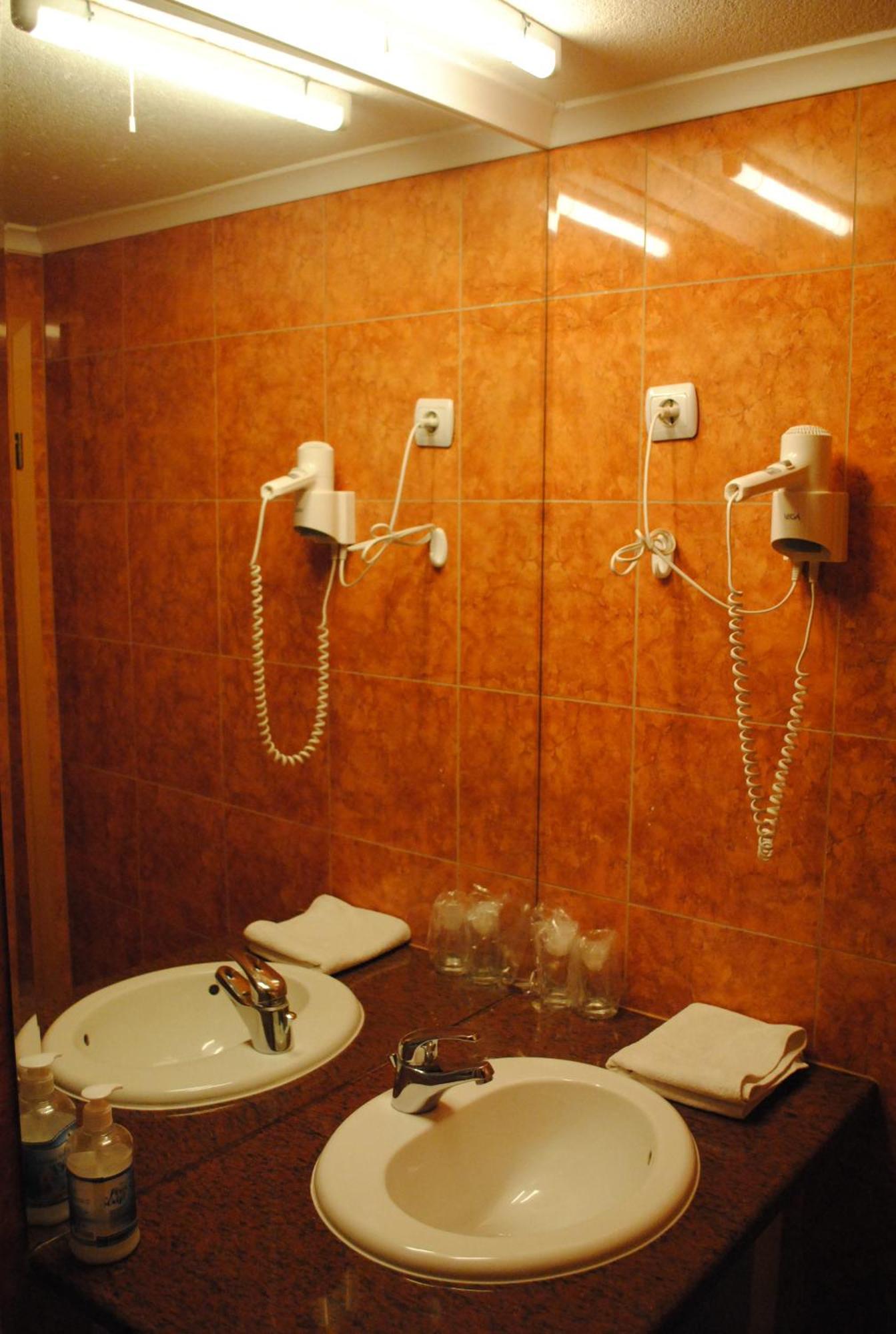 Motel Kiwi Grude 객실 사진