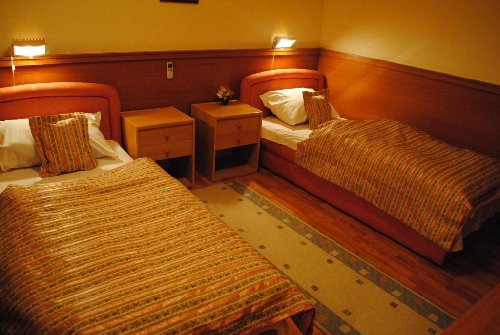 Motel Kiwi Grude 객실 사진